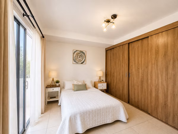 Oportunidad! Venta de Apartamento en Santa Ana | Semi Amueblado