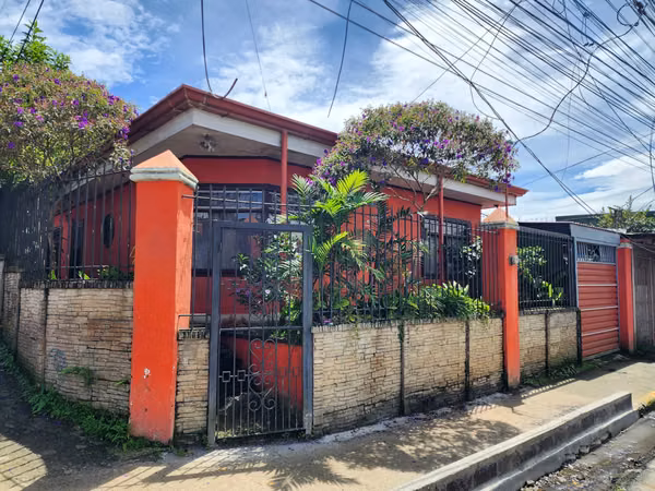 Venta de propiedad en Montes de Oca.