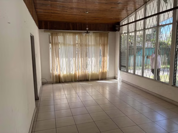 Escazú Diagonal al Novillo Alegre, Precioso Lote #460