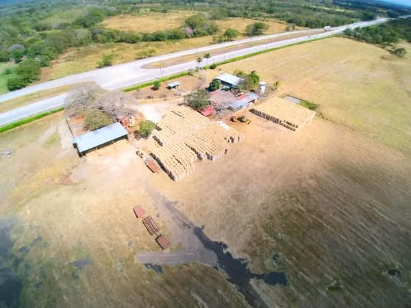 FABULOSA HACIENDA 100 Ha por LIBERIA Sobre CARR. INTERAMERICANA