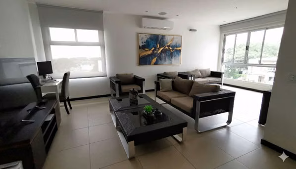 Oportunidad en Santa Ana: casa amoblada en Bosques de Carao