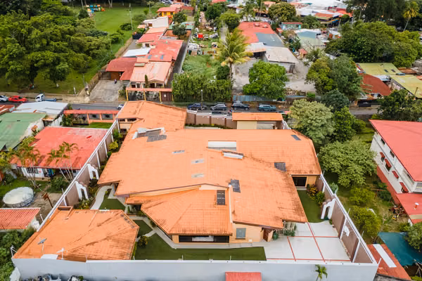 SE VENDE Casa para uso mixto en el Barrio San José de Alajuela KS