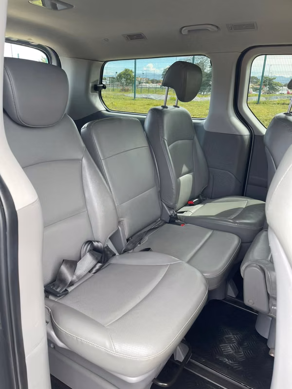 HYUNDAI GRAND STAREX 2016