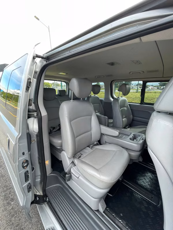 HYUNDAI GRAND STAREX 2016