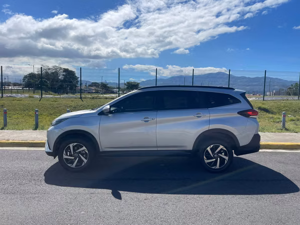 TOYOTA RUSH S 2022