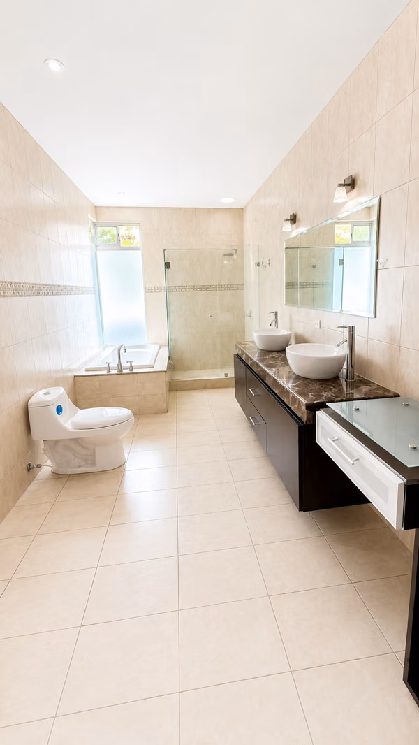 ALQUILER Y VENTA DE CASA EN CONDOMINIO EN TREJOS MONTEALEGRE