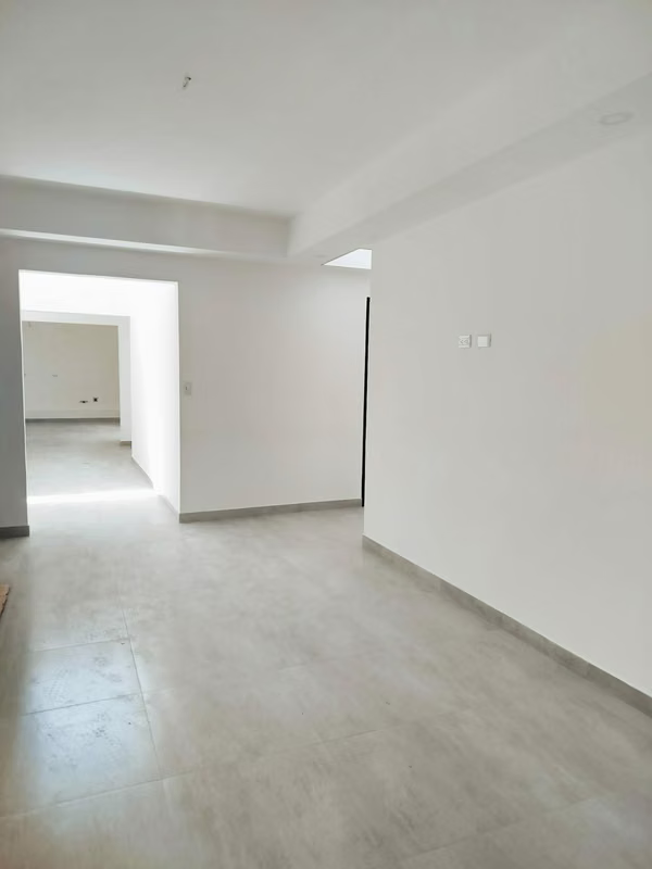 Casa NUEVA 100% remodelada acabados limpios y bellos, fresca amplia, segura