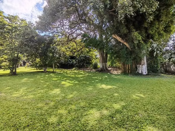 TERRENO PLANO PARA CONSTRUIR EN TIBÁS. EXCELENTE UBICACIÓN