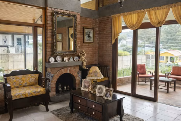 PROPIEDAD EN CORONADO UNICA CON 2 CASAS