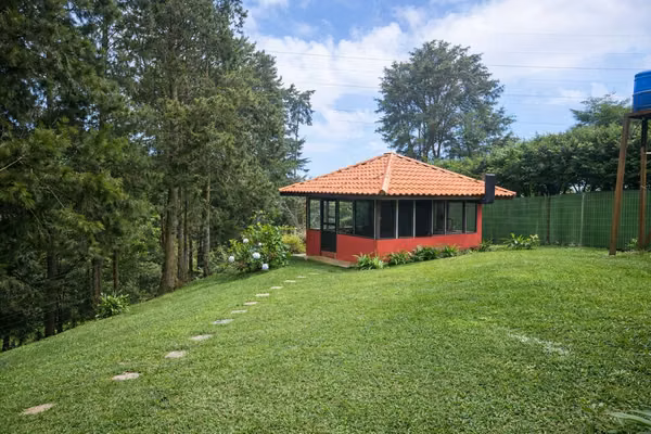 PROPIEDAD EN CORONADO UNICA CON 2 CASAS