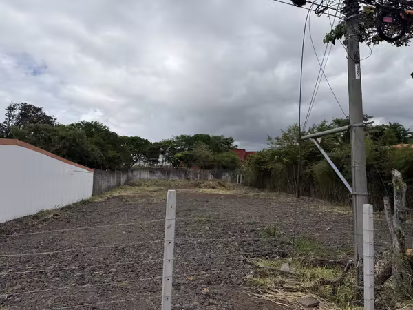 RENTA DE LOTE USO COMERCIAL ESCAZU PRECIO $2300