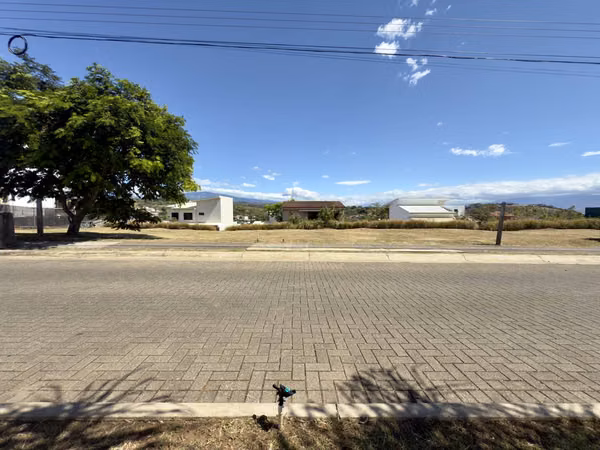 400 m² Boulevard Lot in Montezuma Gated Community, Grecia