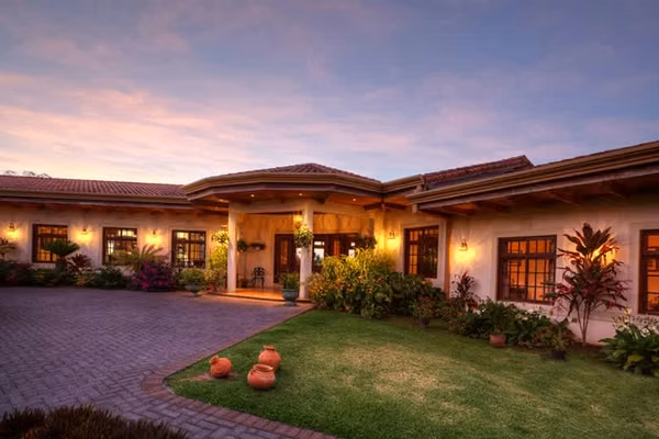 Pura Vida Gardens: Quinta de Lujo en Finca de Café – 4.5 Hectáreas y Vistas de 180°