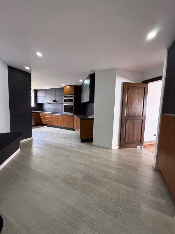 Apartamento grande con Vista por La Paco Escazú