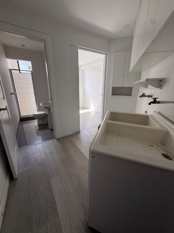 Apartamento grande con Vista por La Paco Escazú