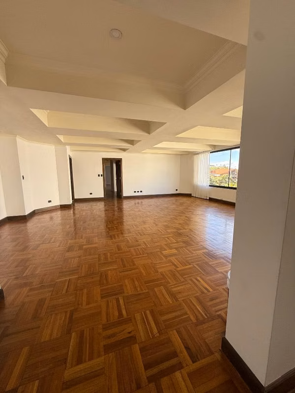 Apartamento grande con Vista por La Paco Escazú