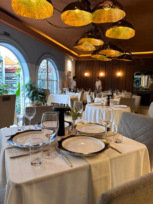 Venta de casa Esquinera Histórica en Barrio Escalante actual restaurante,posee patentes turisticas