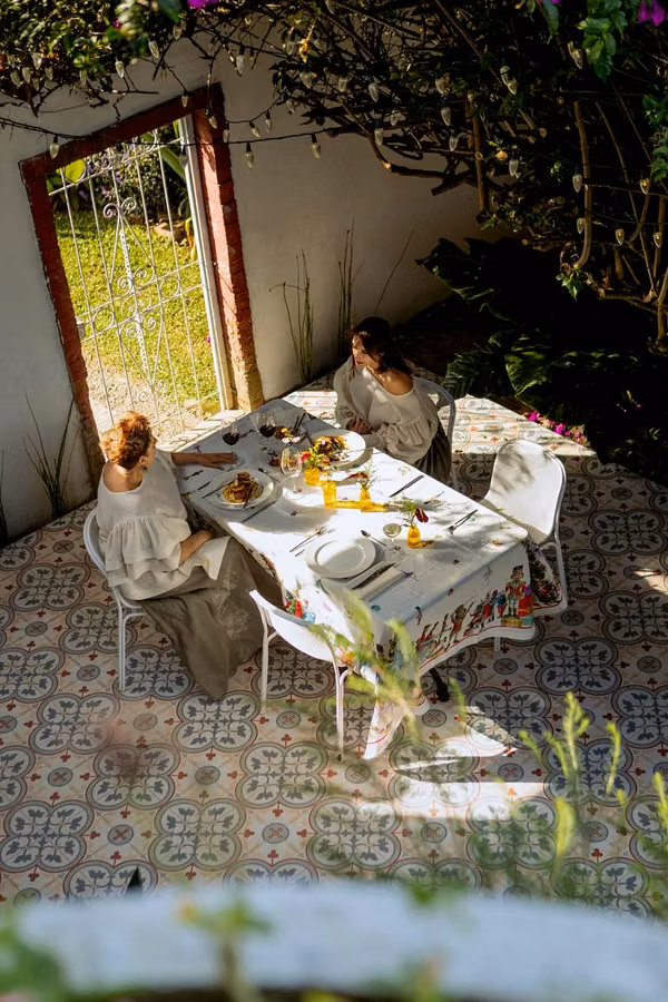 Venta de casa Esquinera Histórica en Barrio Escalante actual restaurante,posee patentes turisticas