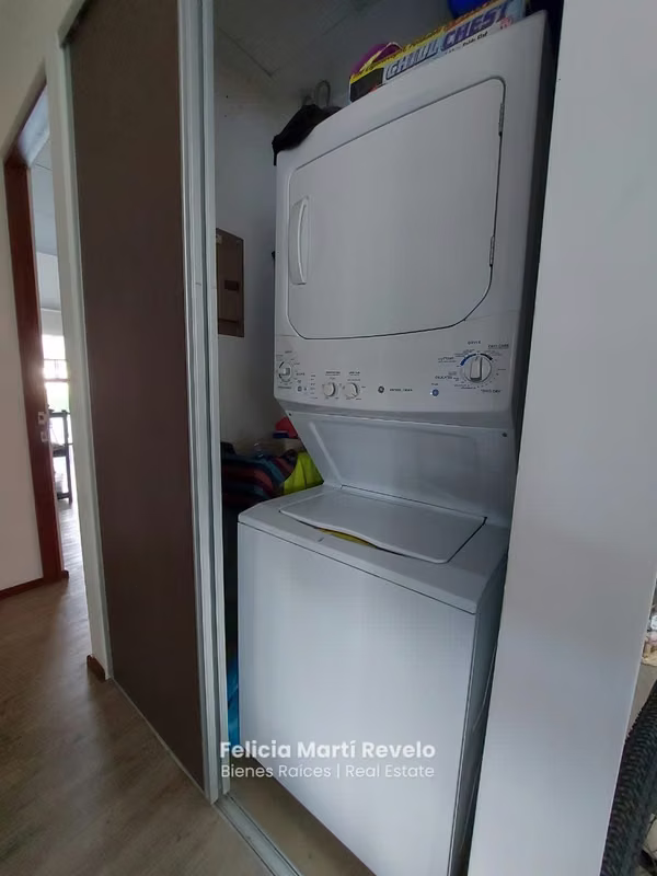 VENTA Apartamento esquinero en Brasil de Mora $205,000