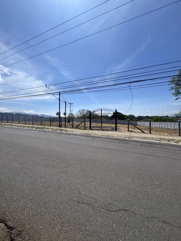 Venta de Lote para Desarrollo o Comercio en Alajuela