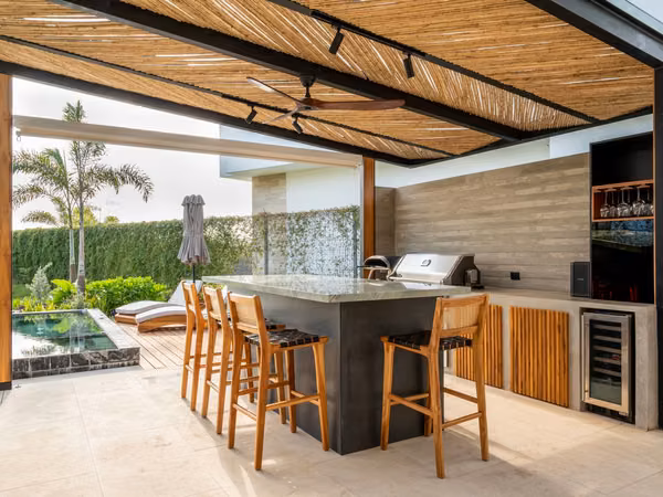 Casa en venta en Valle del Sol | Piscina y 770 m²