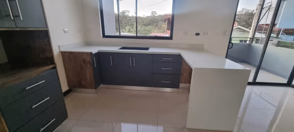 ALQUILO MODERNA CASA PARA ESTRENAR SAN PEDRO DE BARBA