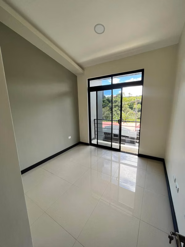 ALQUILO MODERNA CASA PARA ESTRENAR SAN PEDRO DE BARBA