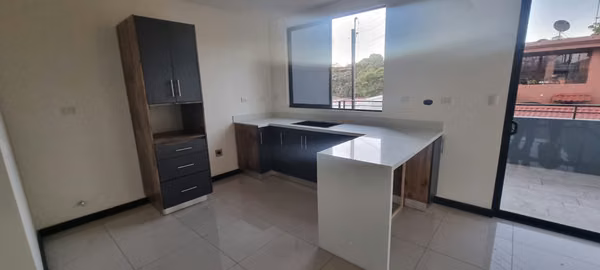 ALQUILO MODERNA CASA PARA ESTRENAR SAN PEDRO DE BARBA