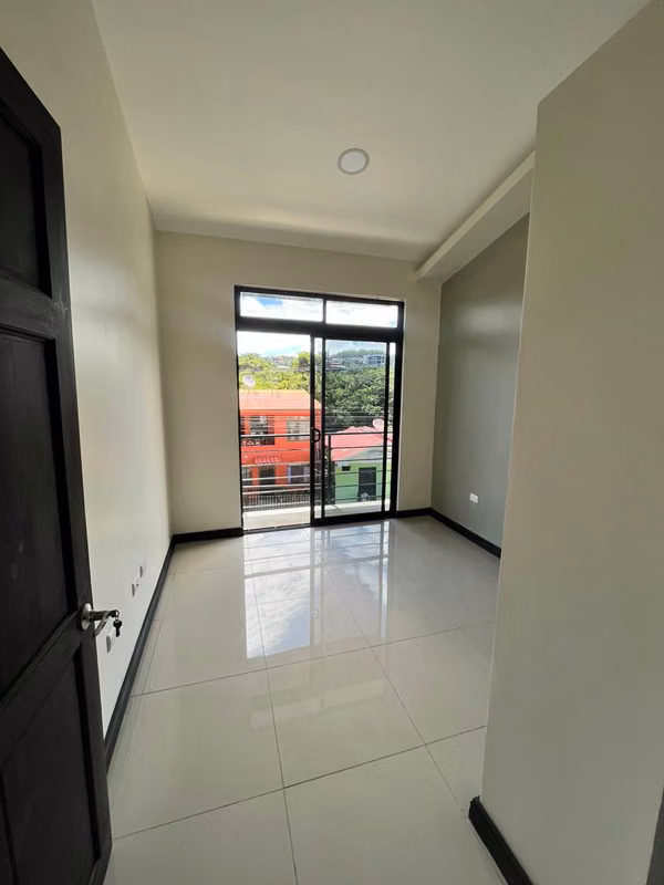 ALQUILO MODERNA CASA PARA ESTRENAR SAN PEDRO DE BARBA