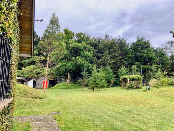 Casa con 4.650 m² y casa adicional | El Tirol | US$650.000
