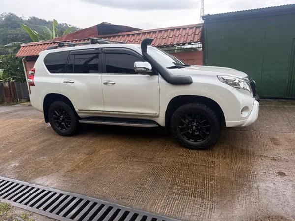 2015 Toyota Prado