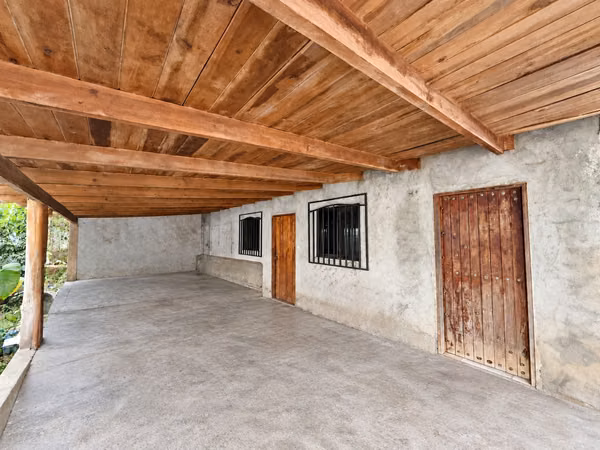 CASA CON 4 APARTAMENTOS TIPO ESTUDIO EN VENTA – TAMARINDO, GUANACASTE