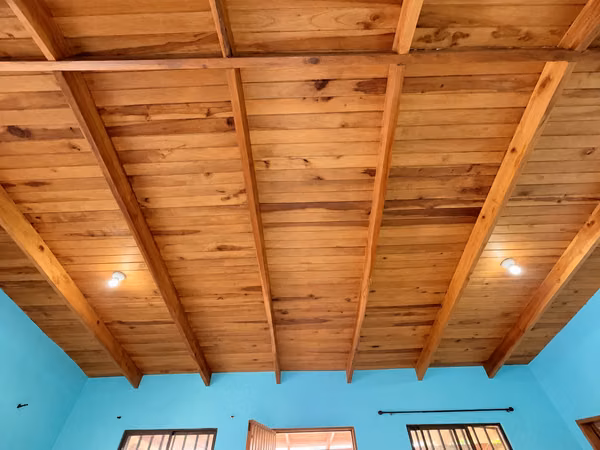 CASA CON 4 APARTAMENTOS TIPO ESTUDIO EN VENTA – TAMARINDO, GUANACASTE