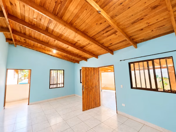 CASA CON 4 APARTAMENTOS TIPO ESTUDIO EN VENTA – TAMARINDO, GUANACASTE