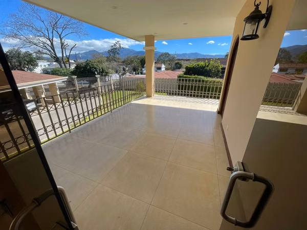 Alquiler de casa Residencial Cariari, Heredia.