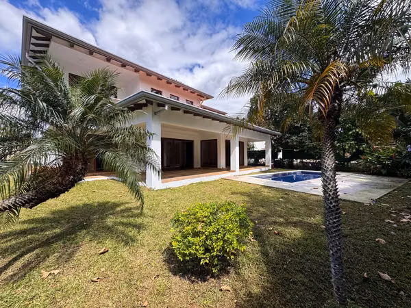 VENTA DE CASA EN CONDOMINIO HACIENDA LINDORA - SANTA ANA
