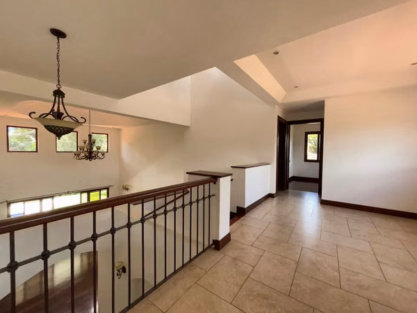 VENTA DE CASA EN CONDOMINIO HACIENDA LINDORA - SANTA ANA
