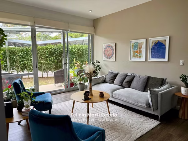Moderno apartamento en VENTA, Condominio Adriá, Escazú