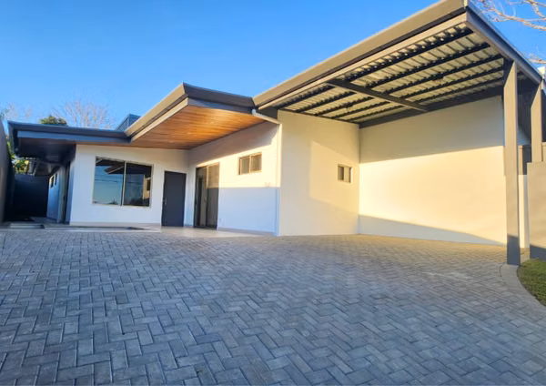 Casa Moderna con Piscina Privada