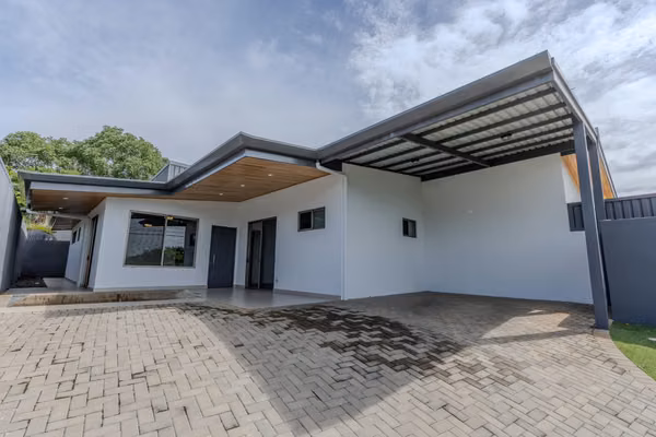 Casa Moderna con Piscina Privada