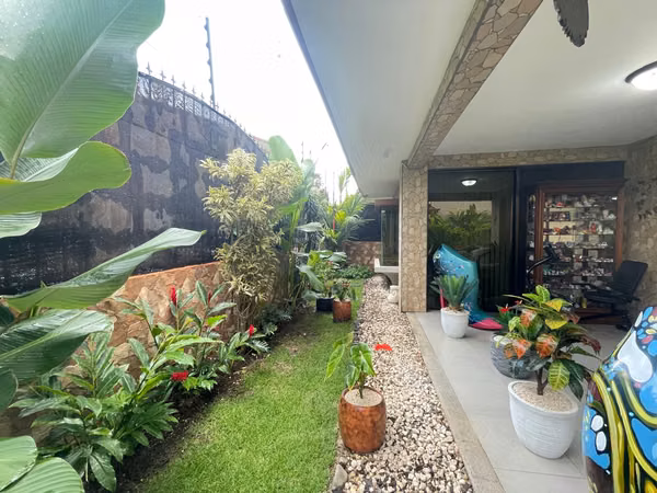 Venta Casa en Condominio Guachipelin Sur