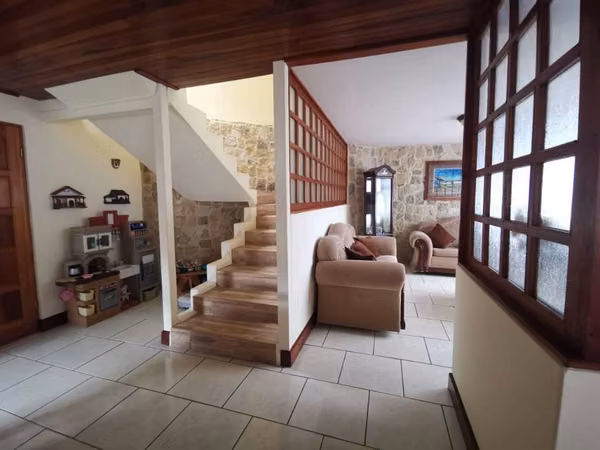 San José Tibas Llorente, casa moderna con salón comercial varios usos