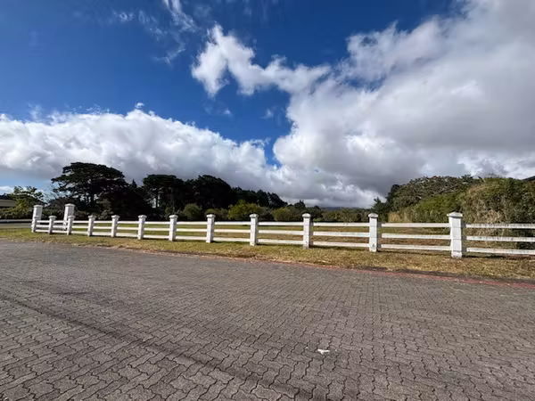 Venta de lote en Residencial, San Isidro de Heredia (SV)
