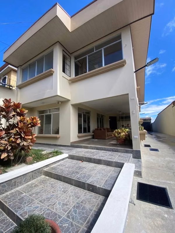 Sale of House Near the Church Los Angeles CRC 165 MILLONES Carthage
