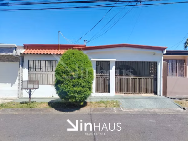 En venta casa de una planta en San Antonio de Desamparados, la Constancia P.P