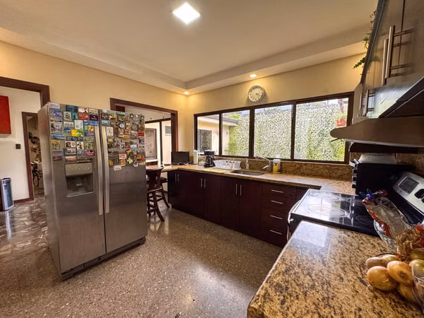 Casa de un nivel en venta | Bello Horizonte, Escazú