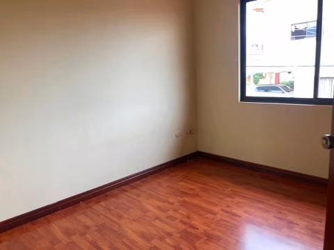 CASA HEREDIA EN CONDOMINIO CERCA DE OXIGENO Y ZONA FRANCA