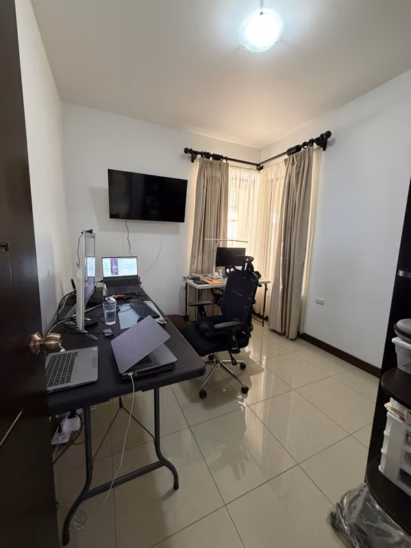 Casa en Montes de Oca/un piso-remodelada-condominio
