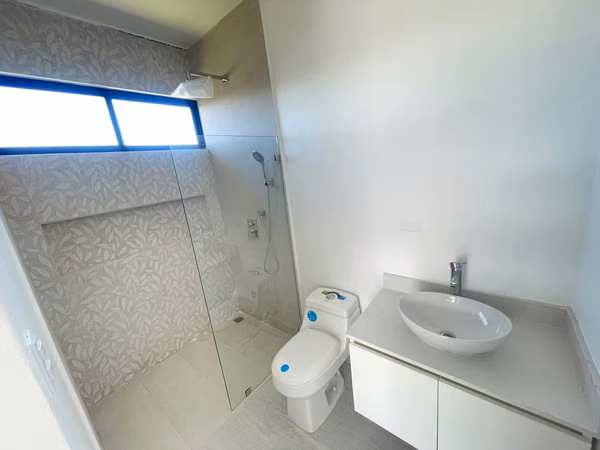 Venta de Casa Nueva en Condominio– Bello Horizonte de Escazú