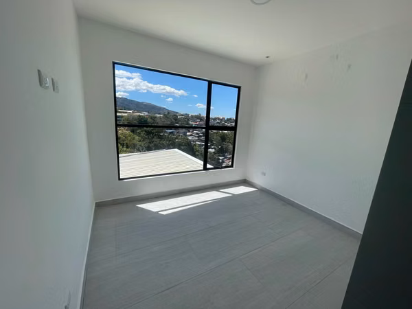 Venta de Casa Nueva en Condominio– Bello Horizonte de Escazú